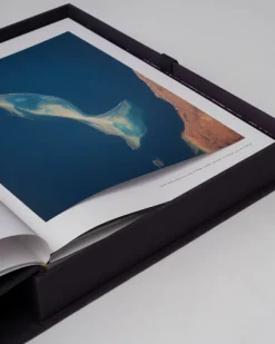 Ultimates|Assouline Gaia (Ultimate Collection)